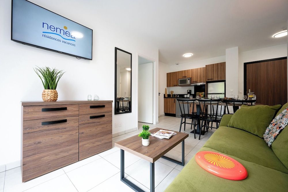 Nemea Appart Hotel Les Hauts de Milady Biarritz Classic Apartment, Multiple Beds 28