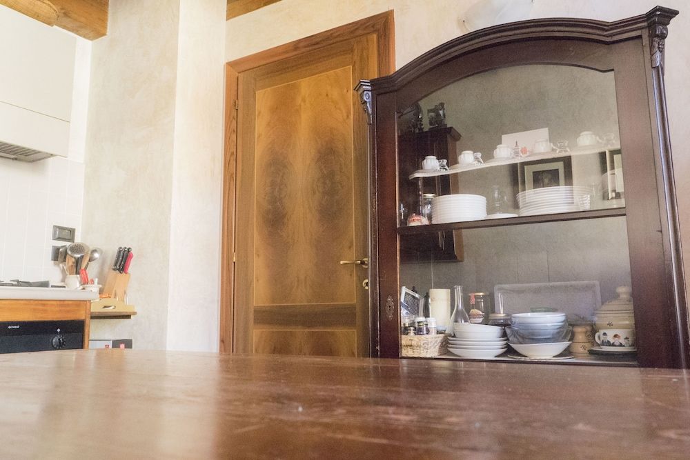 Large and Cozy Apartment on two Levels Classic Apartment, 2 Bedrooms 23
