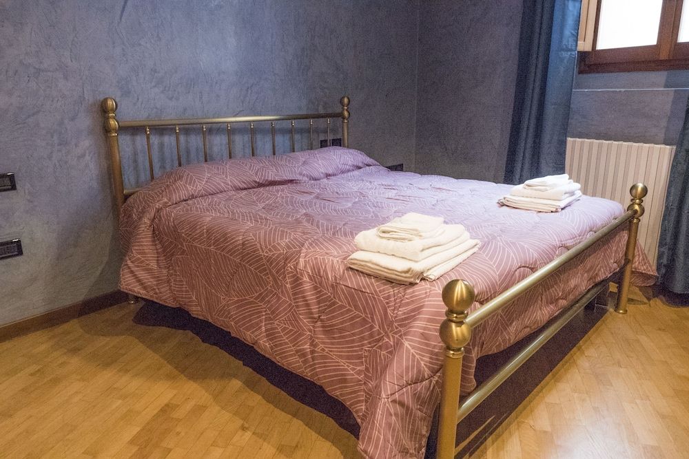 Casa Bella Riva Reno - In the Heart of Bologna Design Apartment, 2 Bedrooms 10