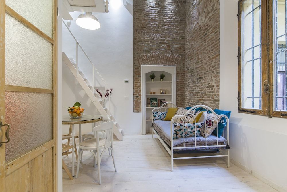 undefined University Loft Apartment 7