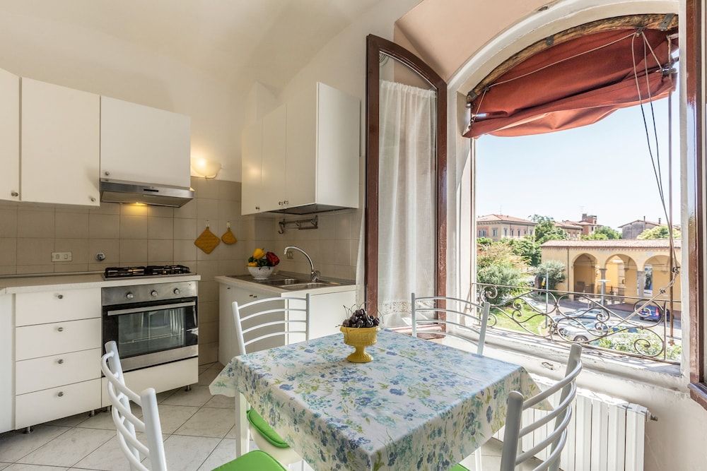 undefined San Mamolo Retreats 6