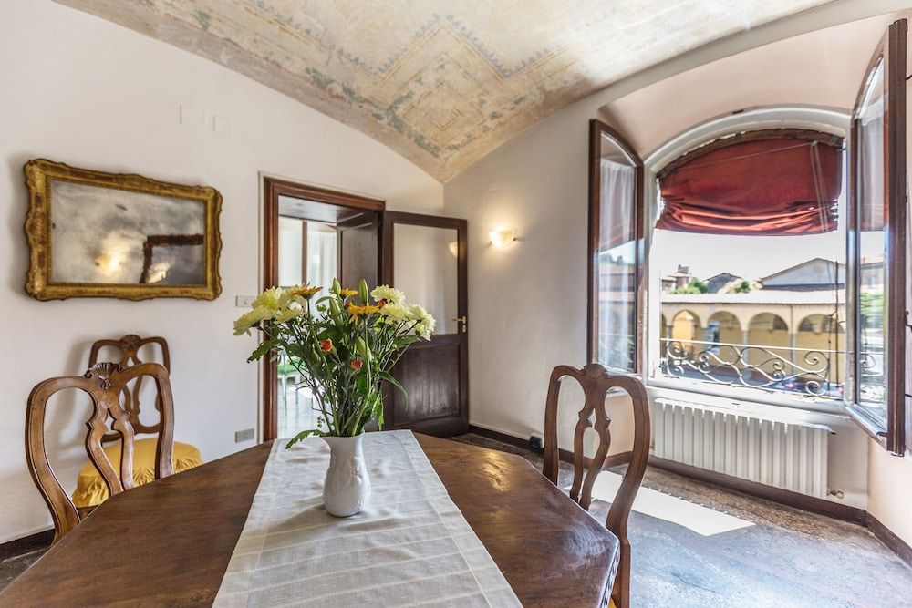 undefined San Mamolo Retreats 10