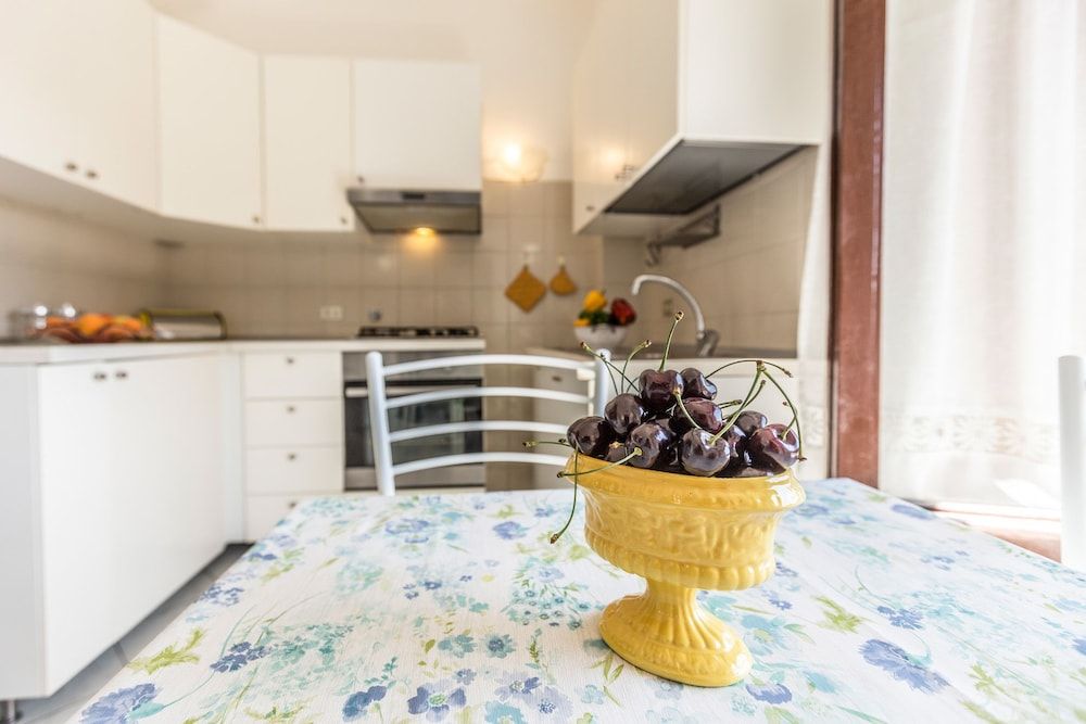 undefined San Mamolo Retreats 7