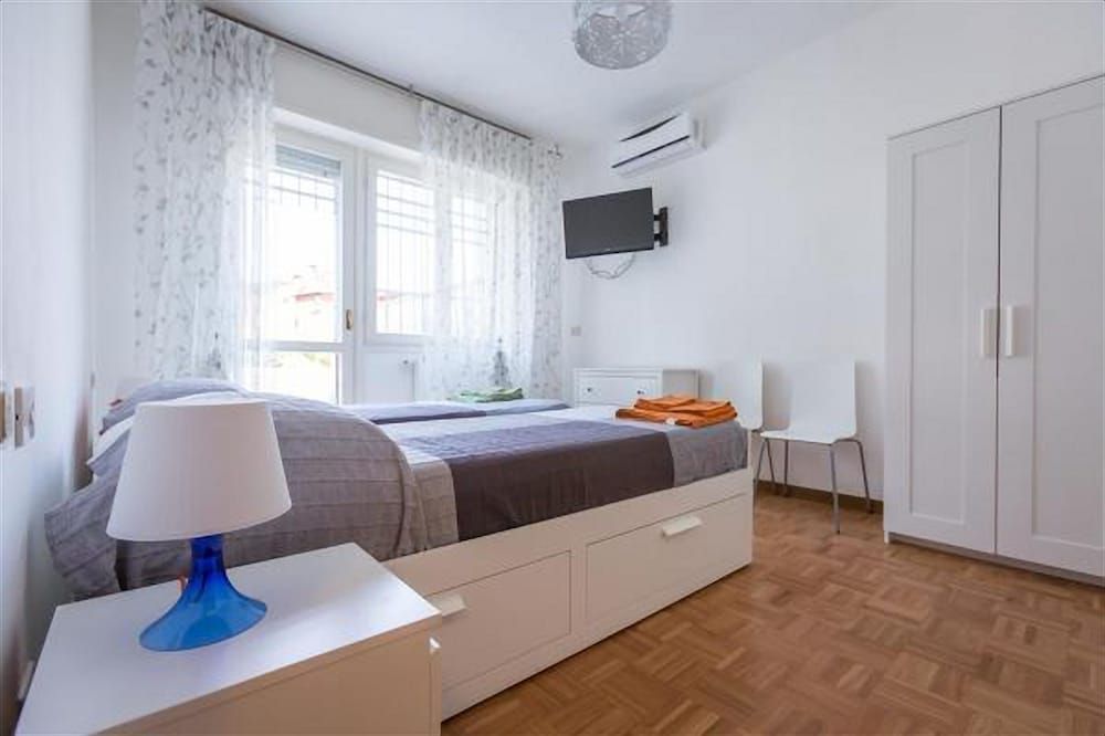 Bolognina Central Apartment Apartment, 2 Bedrooms 2