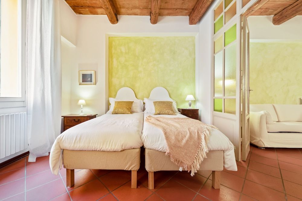 undefined Elegant Apartment nel Cuore del Centro 7