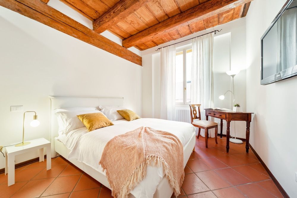 Elegant Apartment nel Cuore del Centro Apartment, 2 Bedrooms 2