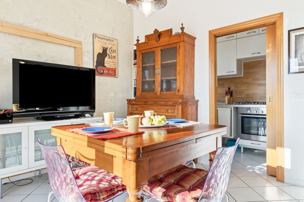 undefined The House of Paintings 2