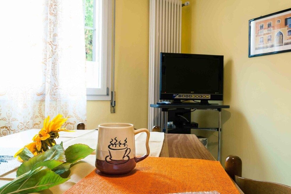 undefined Orange Flat - Fiera District 7