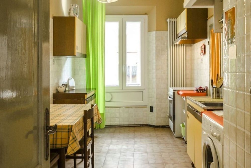 undefined Leprosetti Apartment 6