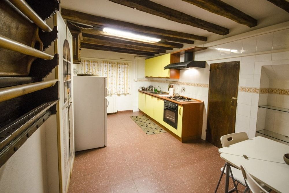 undefined Garisenda Lodge 2