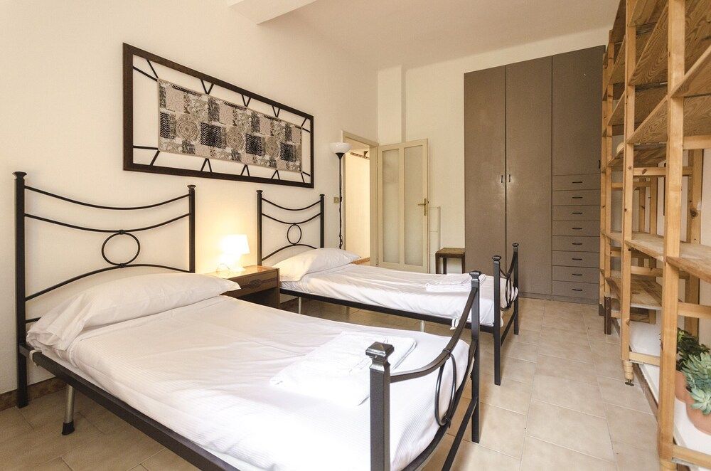 Moline apartment Apartment, 2 Bedrooms 10