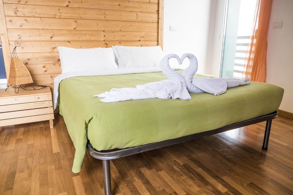 undefined Casa Bella Skyline 4