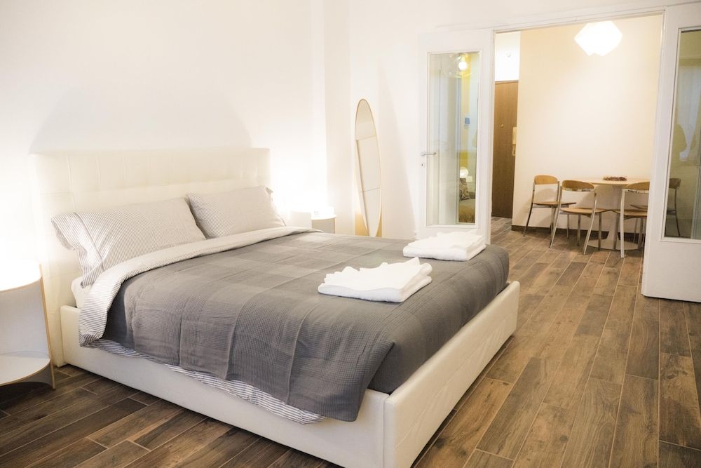undefined Casa Bella Daisy