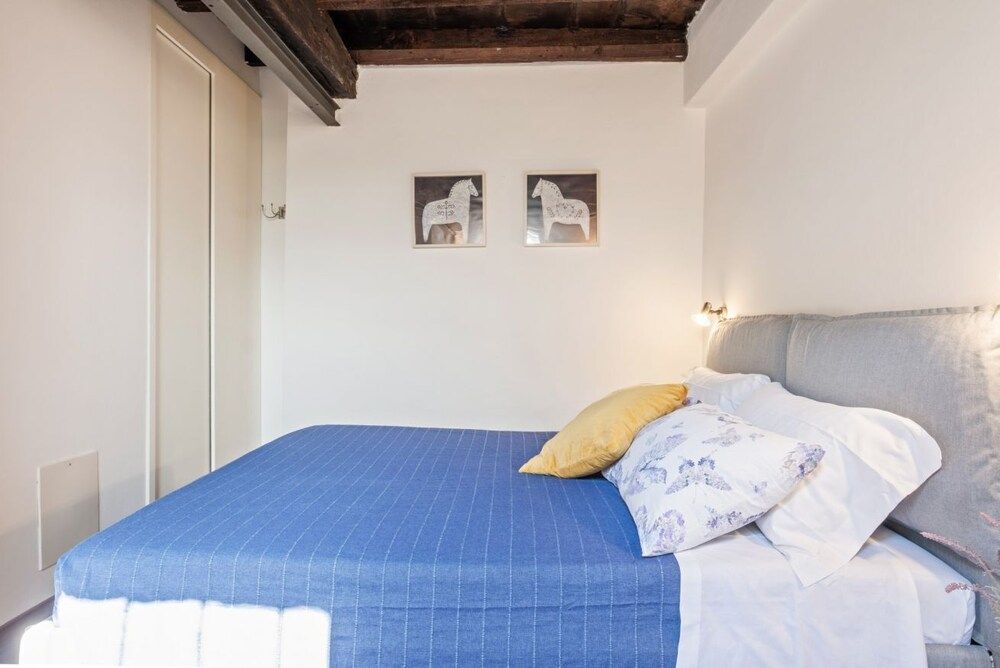 undefined Piazza dei Tribunali Apartment 7