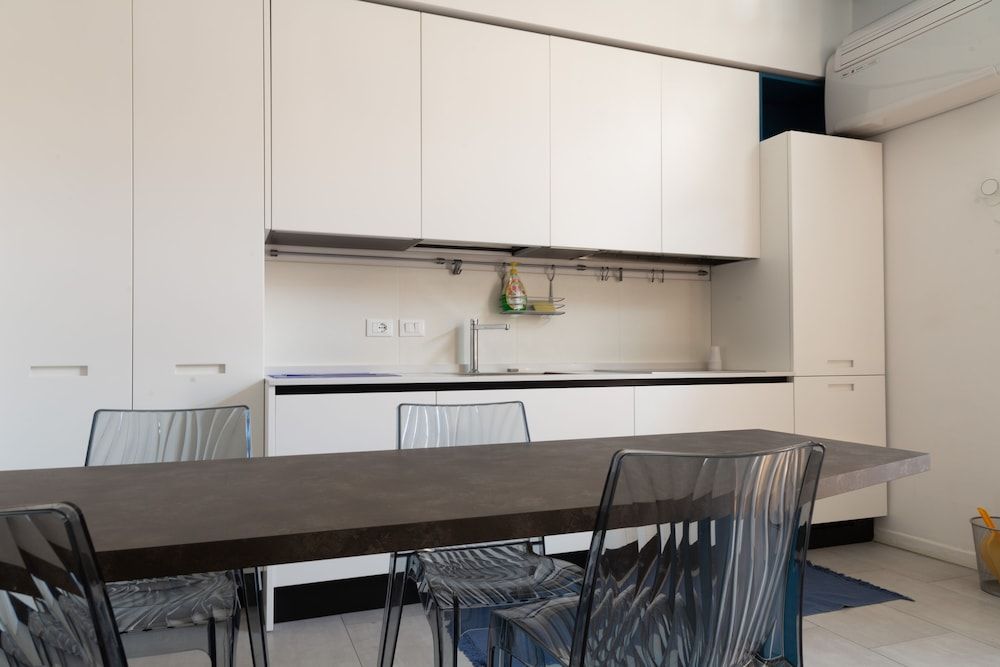 undefined Via Acri 6