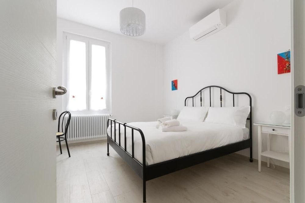 undefined HouSmart Vicolo Bolognetti 8