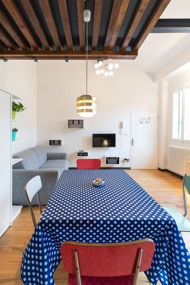 HouSmart Pratello 48 Apartment 6