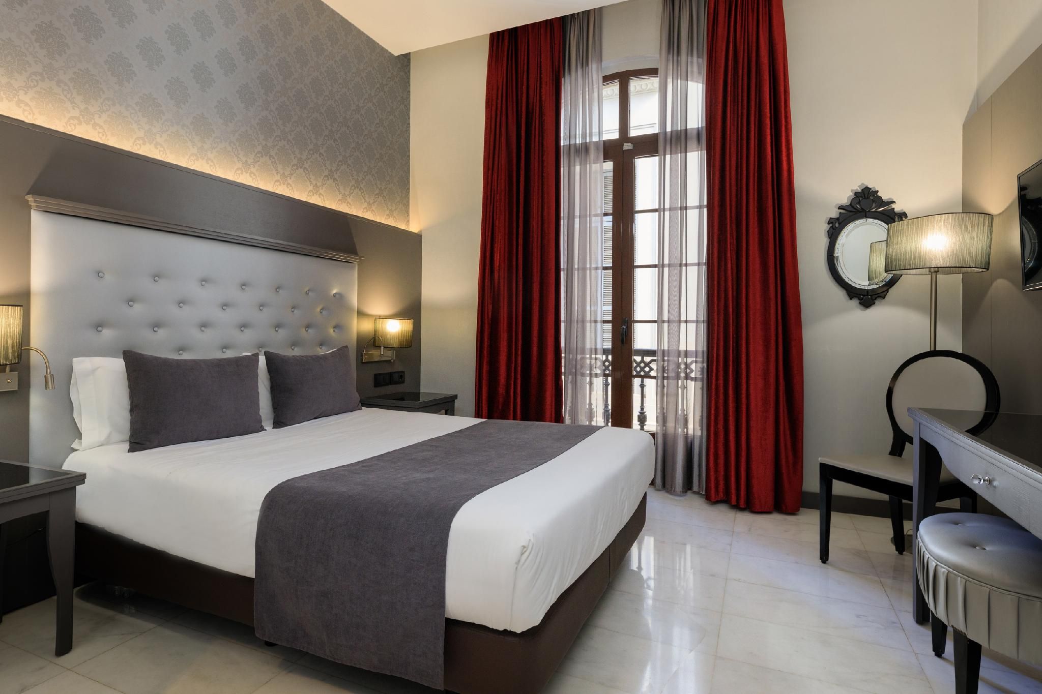 Double or Twin Room for Single Use