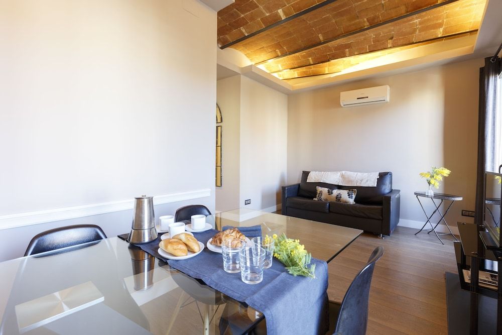 AinB Eixample Miró Apartments Standard Apartment, 2 Bedrooms, Kitchen, City View 25