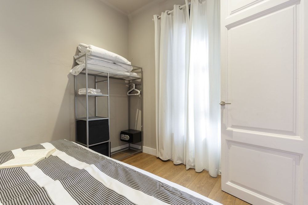 undefined AinB Eixample Miró Apartments 10