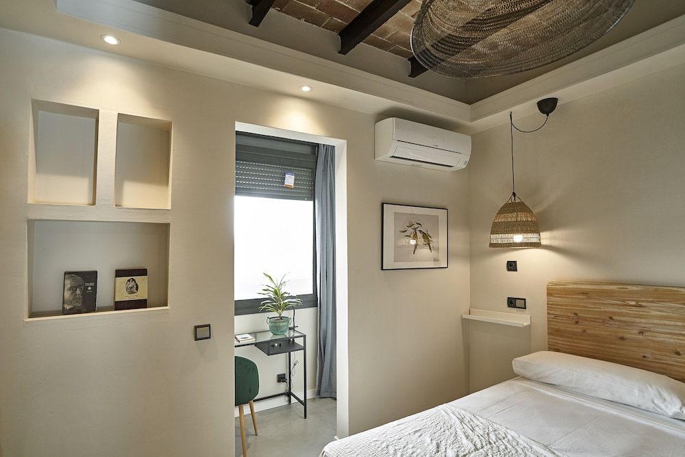 AinB Eixample Miró Apartments Deluxe Apartment 5