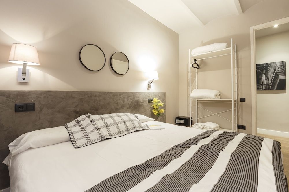 undefined AinB Eixample Miró Apartments 8