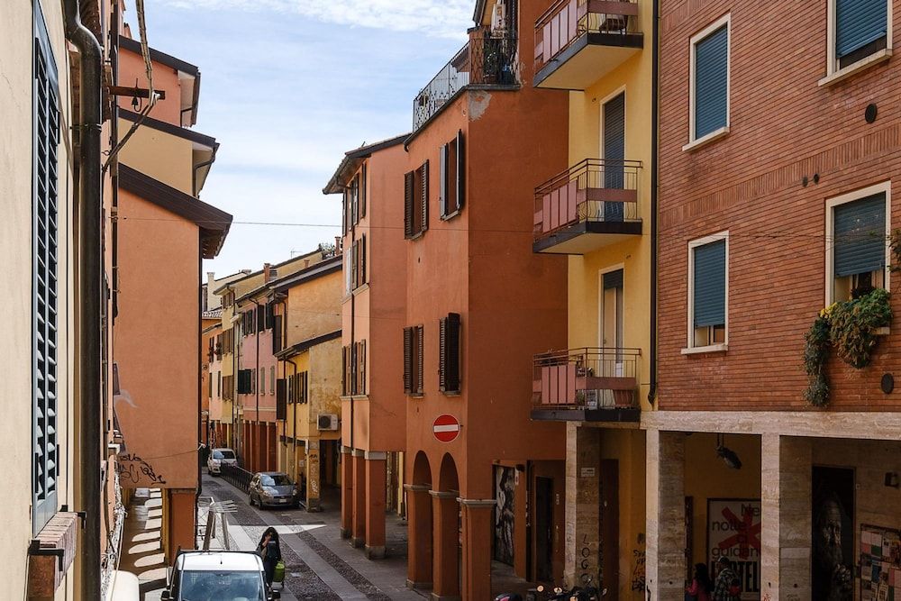 undefined A Pochi Passi da Piazza Maggiore by Wonderful Italy 3