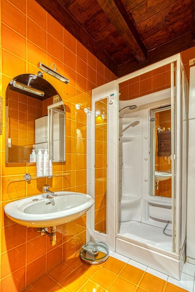 undefined Piazza Maggiore Duplex Apartment by Wonderful Italy 9