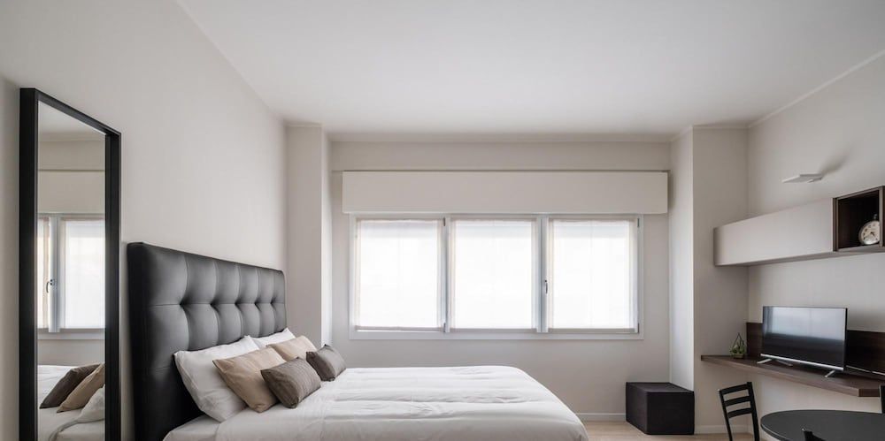 undefined Studio Grey al Parco Della Montagnola by Wonderful Italy 6