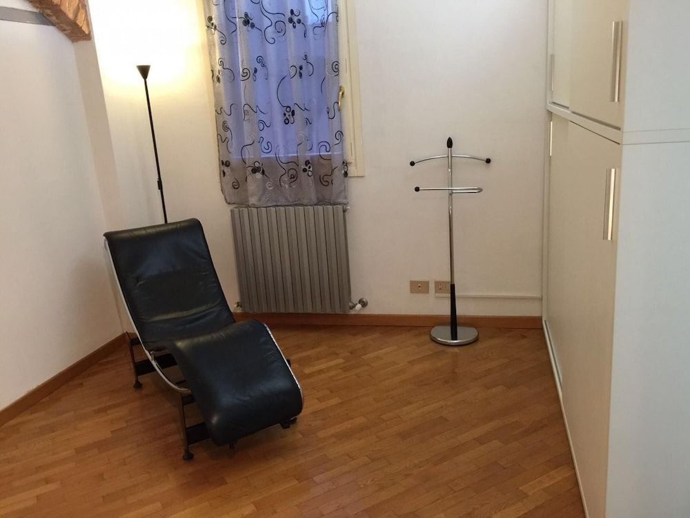 undefined Emilia Levante Musica 2