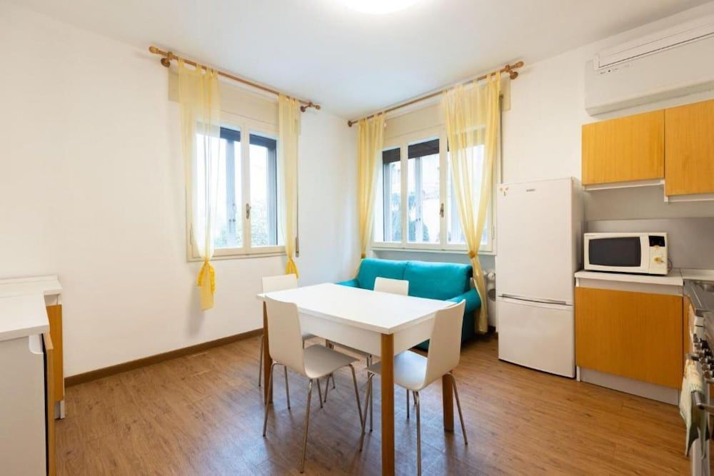 undefined Lame - Shortholidays 7