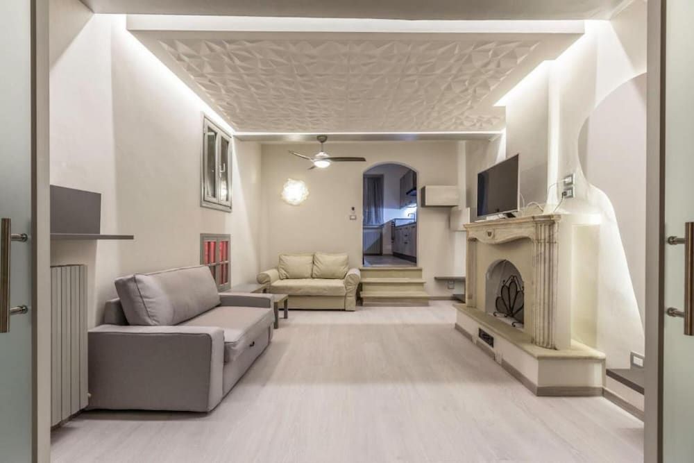 undefined Futura - Shortholidays 8