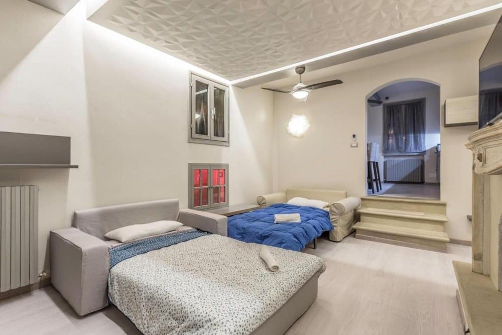 undefined Futura - Shortholidays 7