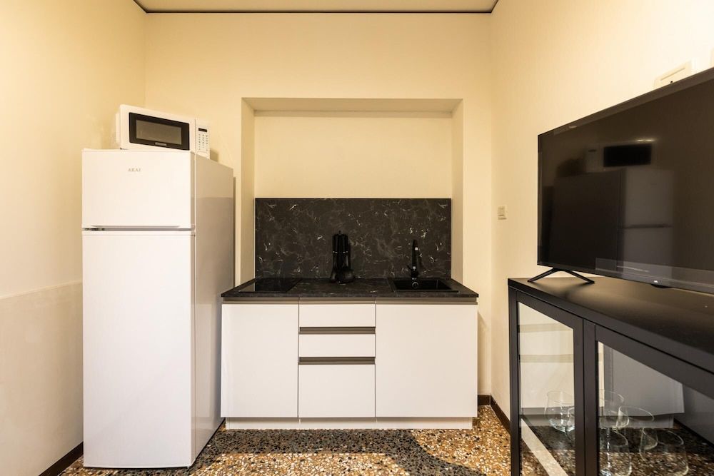 Casa Ambrosini - Afrodite Apartment With Jacuzzi by Wonderful Italy Apartment 13