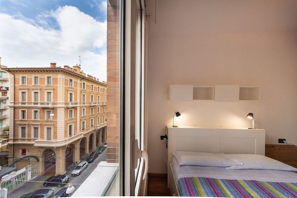 undefined HouSmart Milazzo 5 10