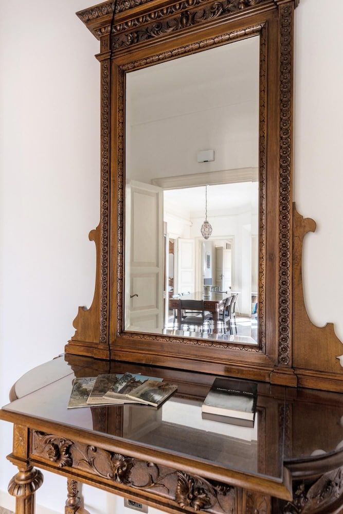 Irnerio 17 - Irnerio Apartments - Black Widow Apartment 17