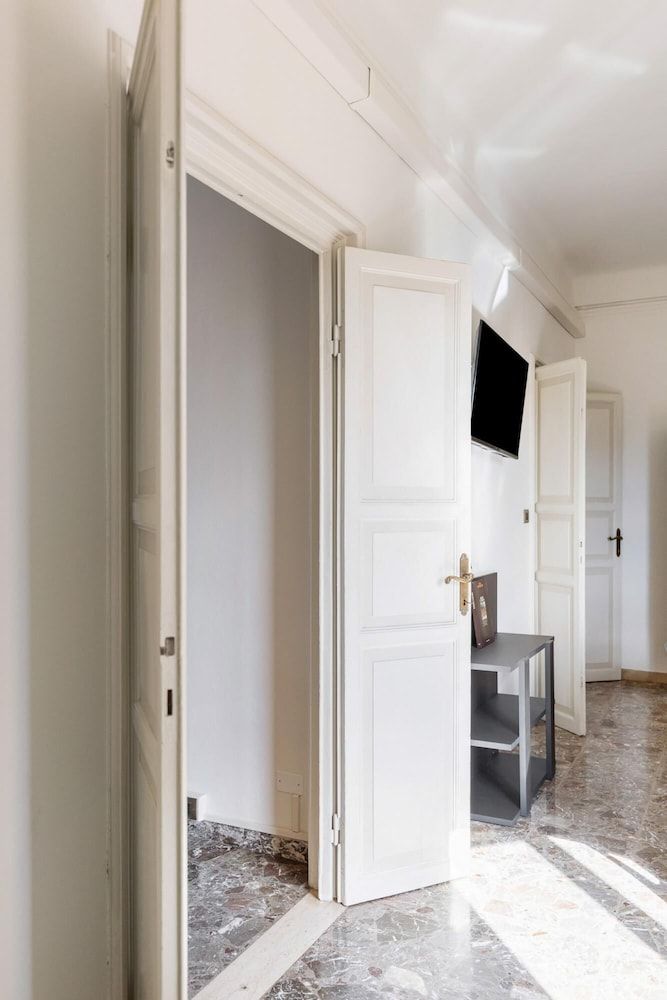 Irnerio 17 - Irnerio Apartments - Black Widow Apartment 12