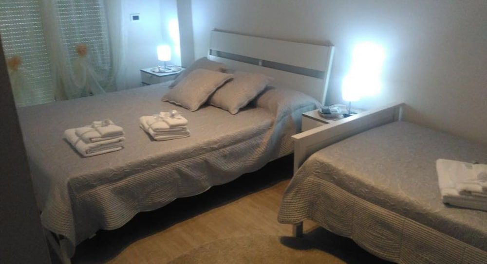 B&B San Vitale Triple Room, Ensuite 9