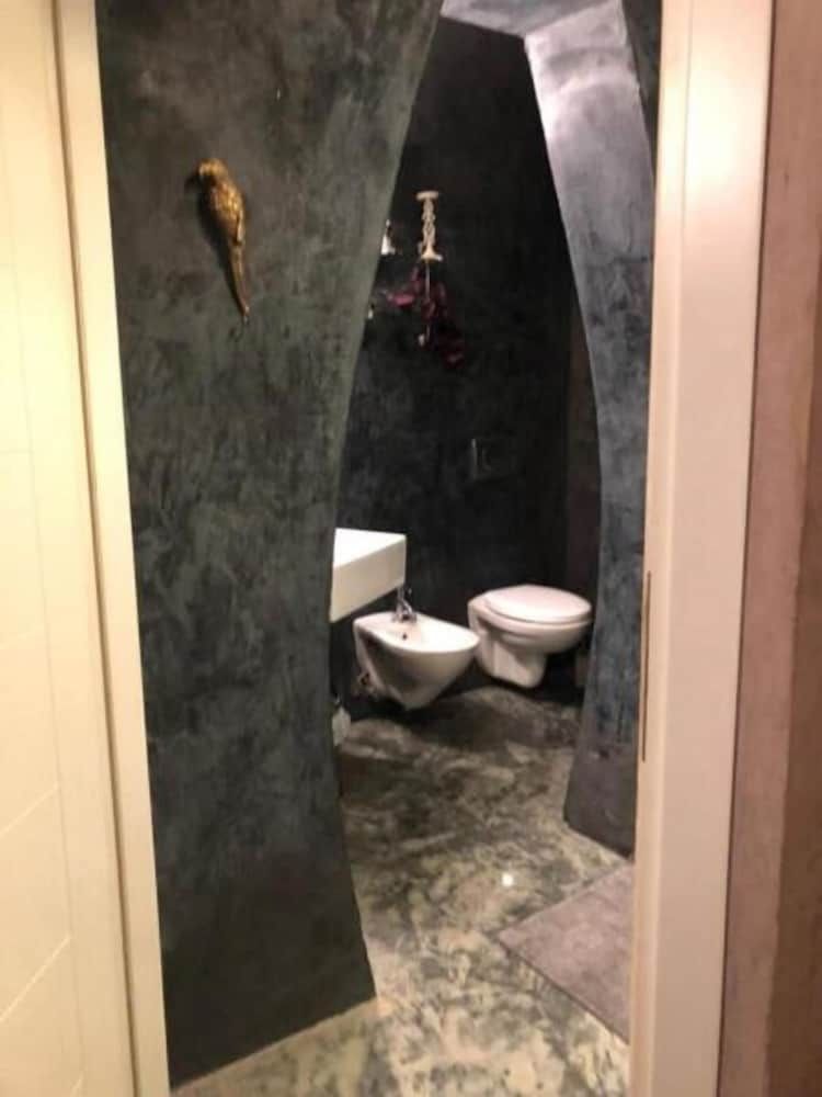 undefined Les Chambres de Amelie 4