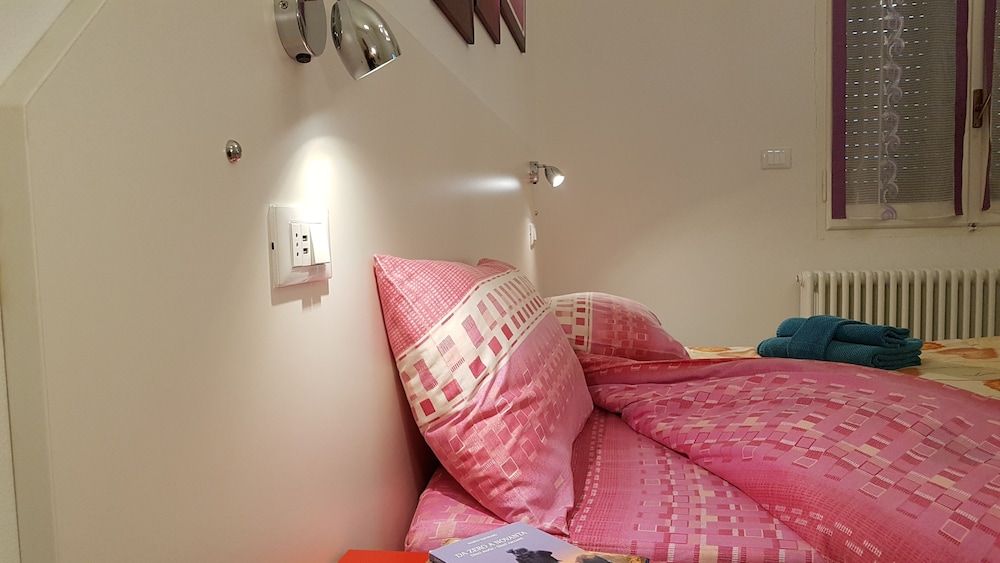 undefined B&B Corticella 24 8