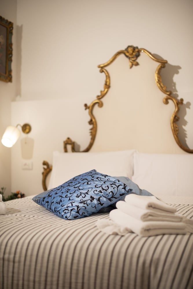 undefined B&B Gran Suite Piazza Maggiore 7