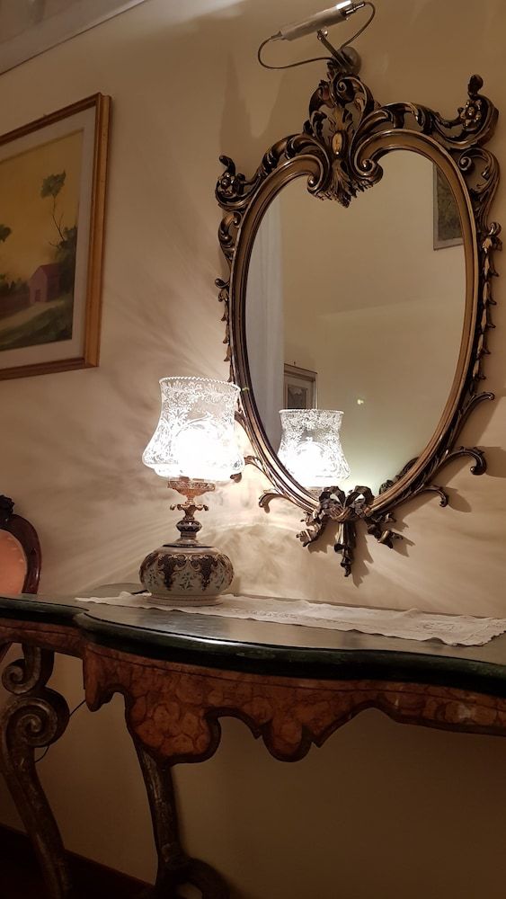 B&B Gran Suite Piazza Maggiore Double Room, Shared Bathroom (Due Torri) 4