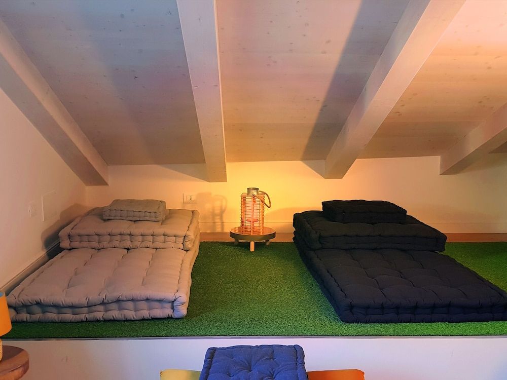 Cosmopolitan Central Rooms Design Room, Terrace, City View 3