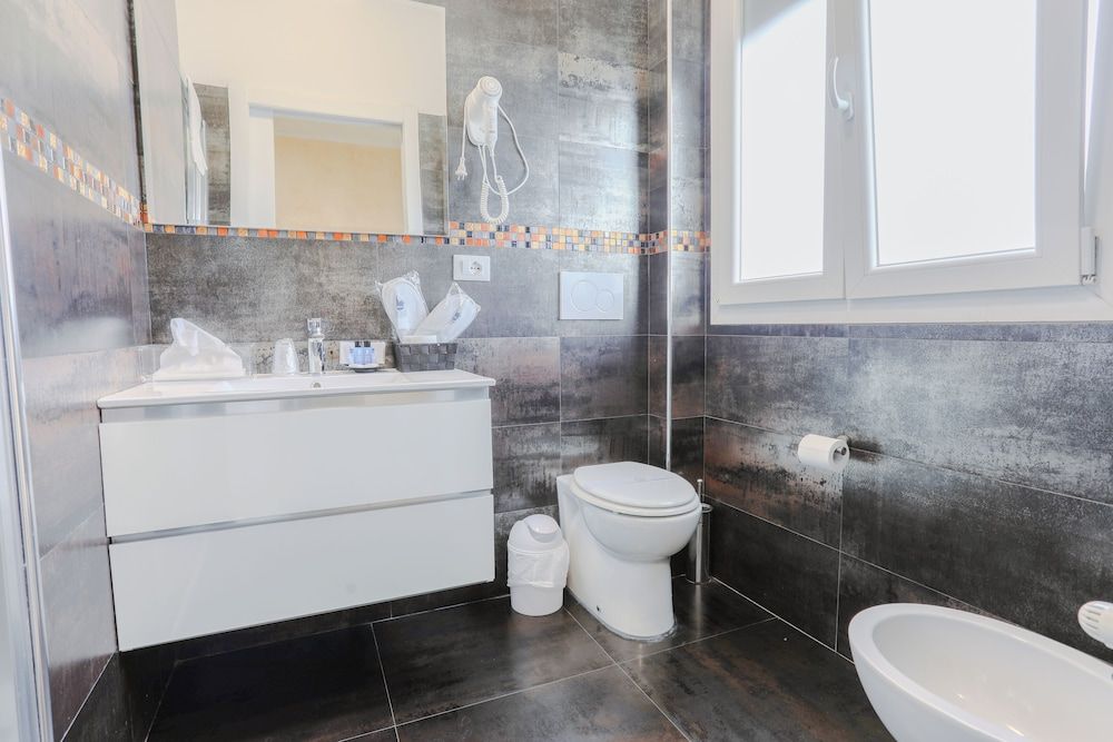 HolaBologna Double Room, Balcony (CAMERA 2) 6