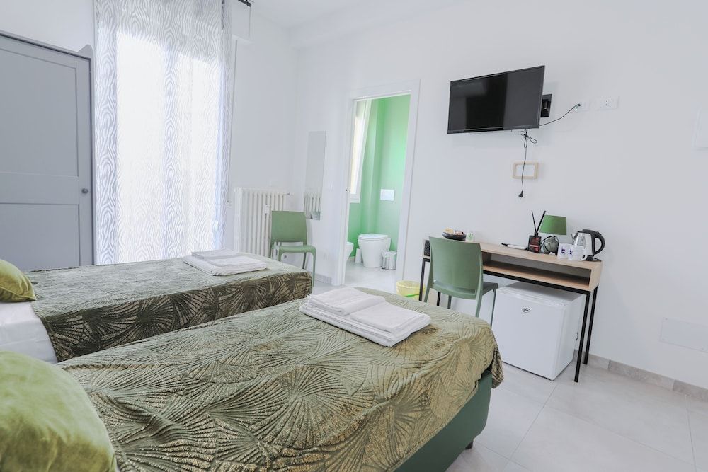 HolaBologna Twin Room, Balcony (CAMERA 1) 5