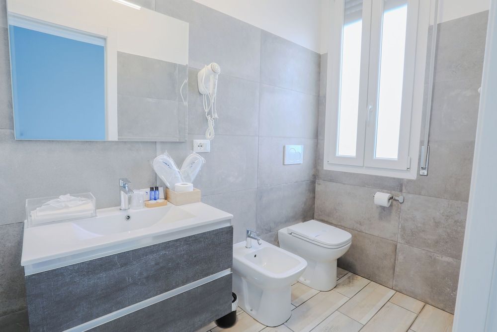 HolaBologna Twin Room, Balcony (CAMERA 1) 17