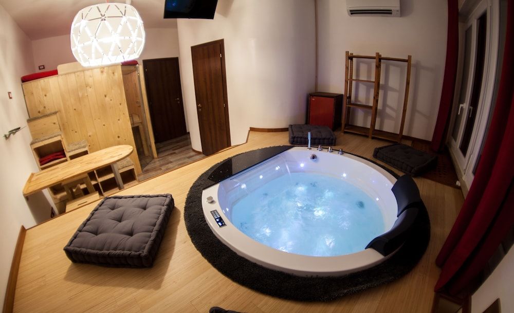 Guesthouse 4Roomz Luxury Studio Suite 3