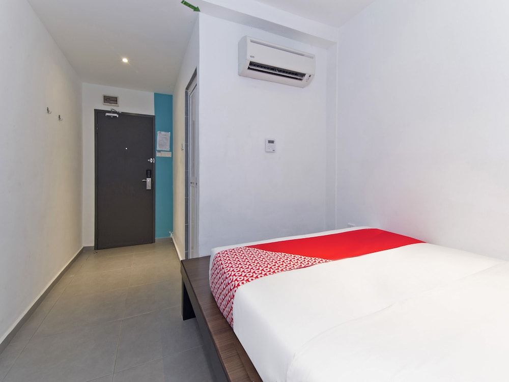 undefined OYO 128 Mutiara Suites 3