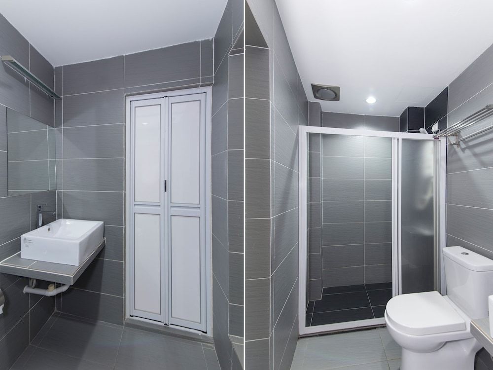 undefined OYO 128 Mutiara Suites 4