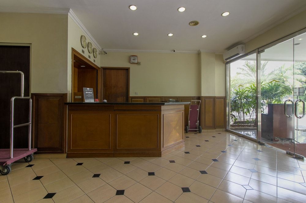 undefined RedDoorz Plus near GBK Senayan